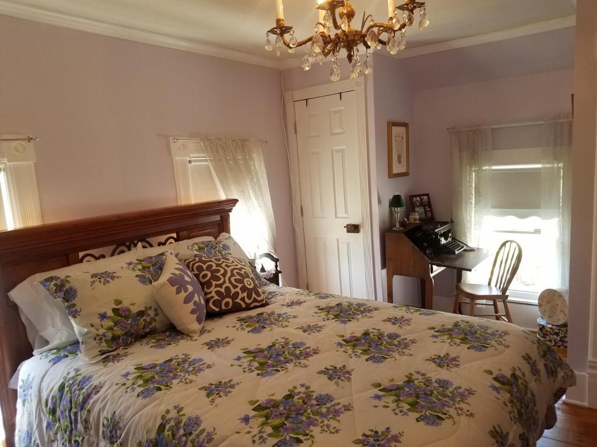 Dragonfly Bed And Breakfast Antioch Exterior photo